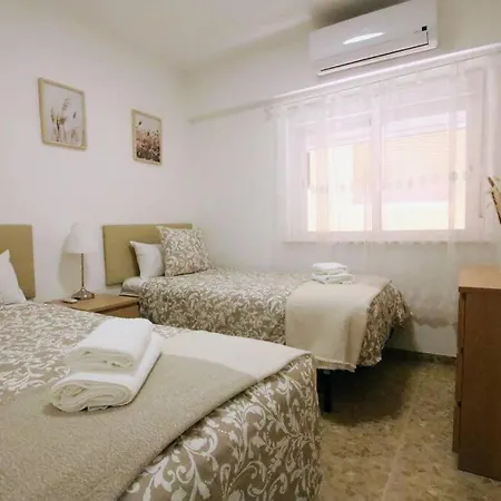 Tess Don Miguel * Fuengirola